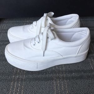 Max Star White Canvas Platform Sneakers